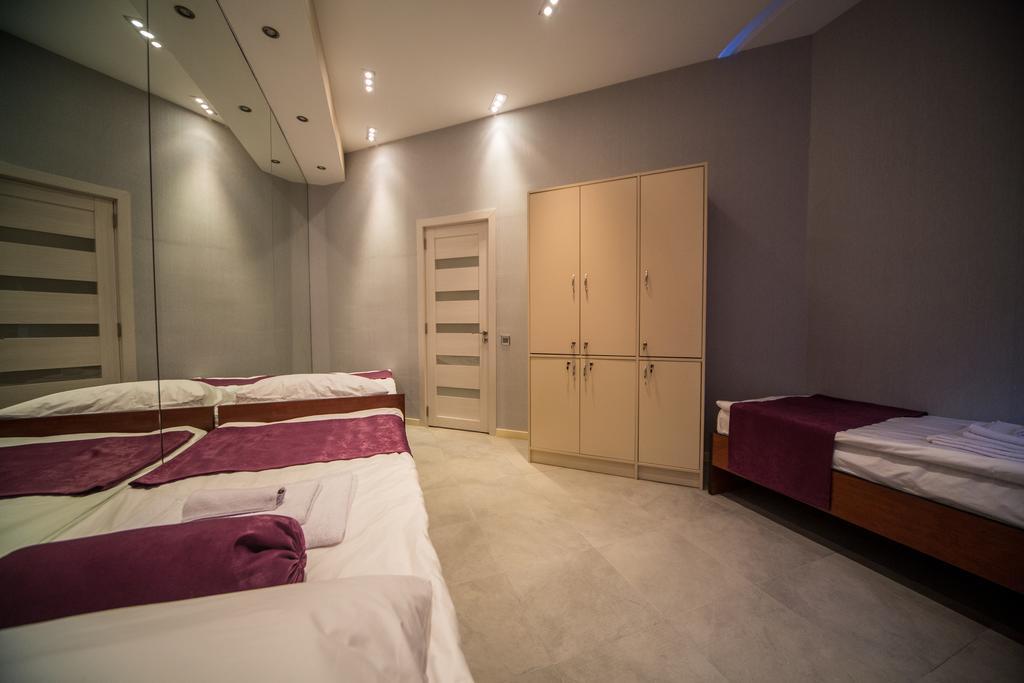 Hostel Inn Hotel&Hostel บากู ภายนอก รูปภาพ