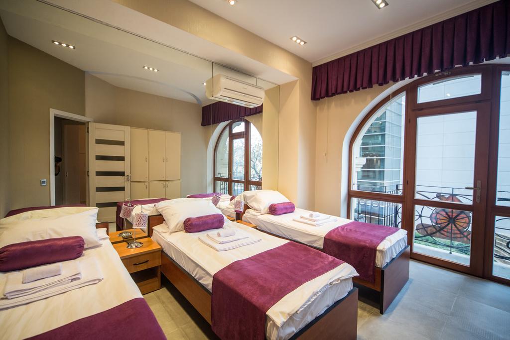 Hostel Inn Hotel&Hostel บากู ภายนอก รูปภาพ