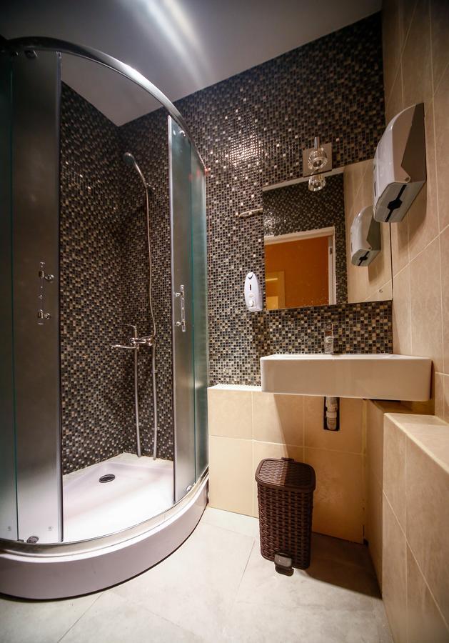 Hostel Inn Hotel&Hostel บากู ภายนอก รูปภาพ