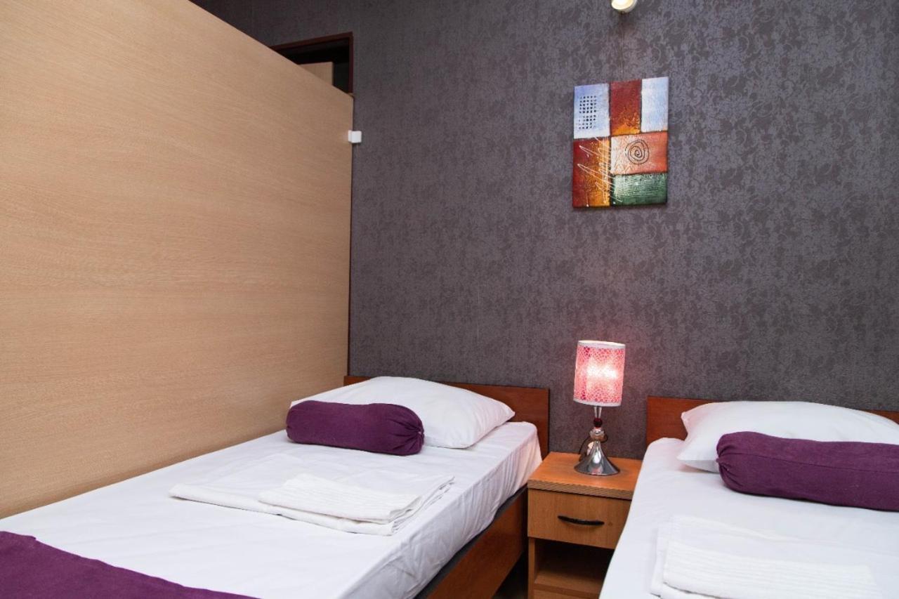 Hostel Inn Hotel&Hostel บากู ภายนอก รูปภาพ